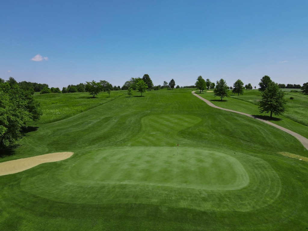 Hole 11 on golf course fairway